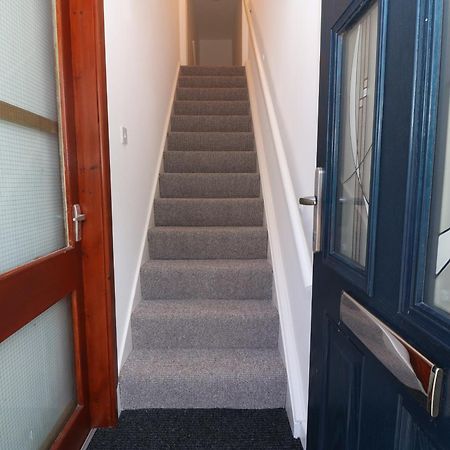 Riverview Apartment Cemaes Bay Buitenkant foto