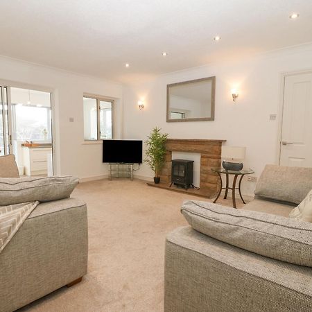 Riverview Apartment Cemaes Bay Buitenkant foto