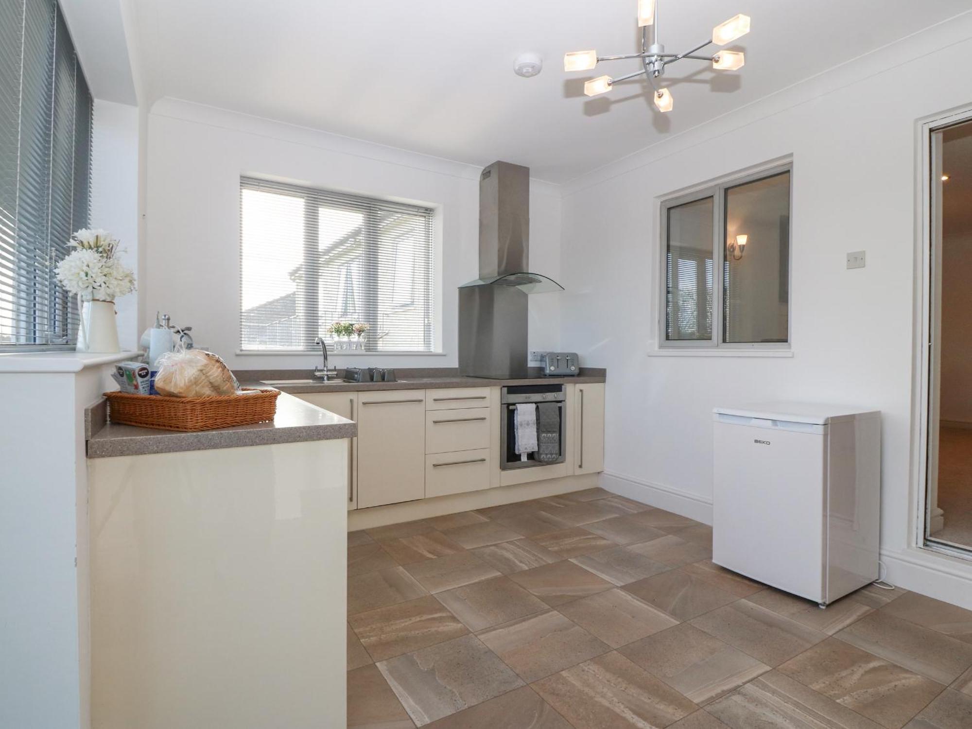 Riverview Apartment Cemaes Bay Buitenkant foto