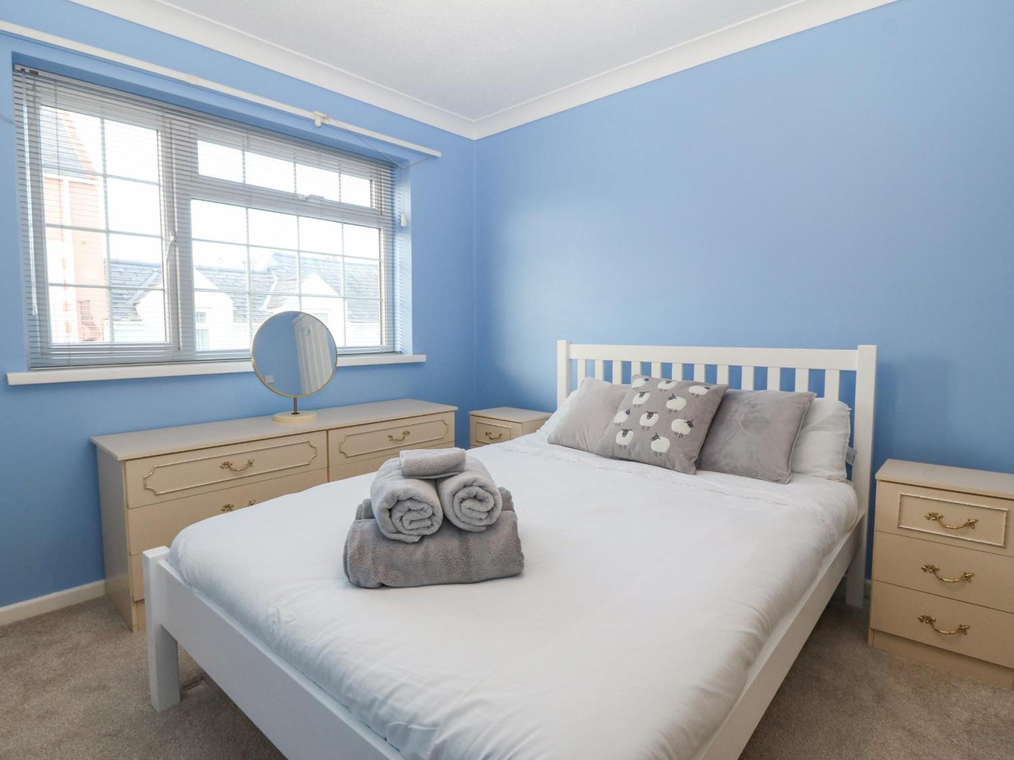 Riverview Apartment Cemaes Bay Buitenkant foto
