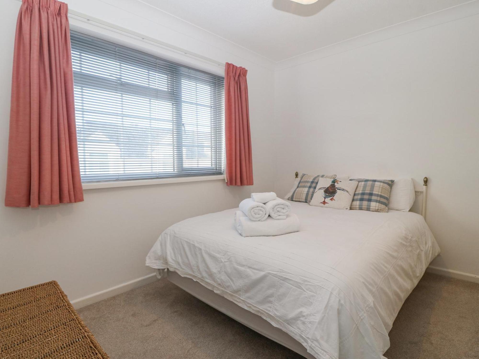 Riverview Apartment Cemaes Bay Buitenkant foto