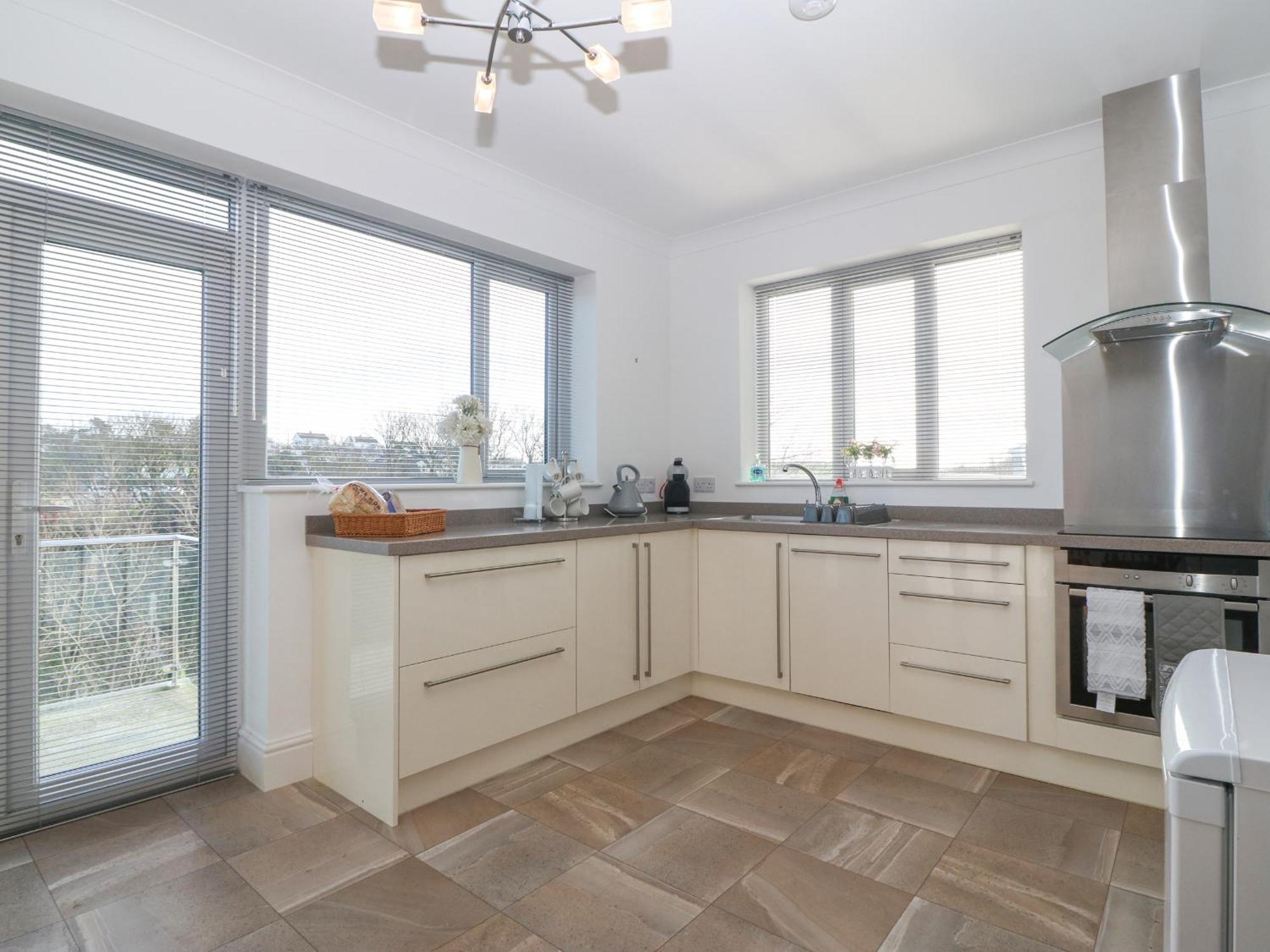 Riverview Apartment Cemaes Bay Buitenkant foto