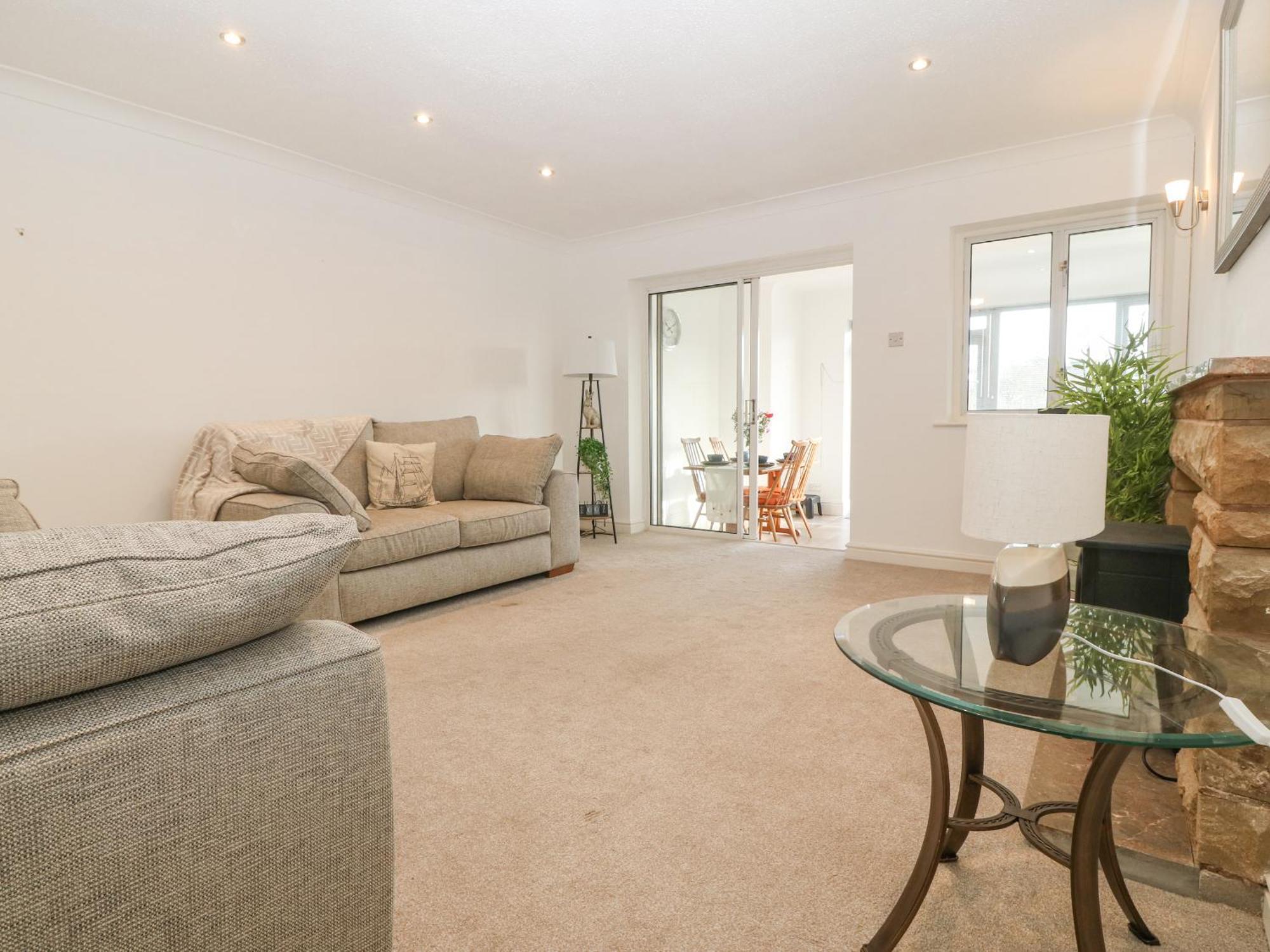 Riverview Apartment Cemaes Bay Buitenkant foto